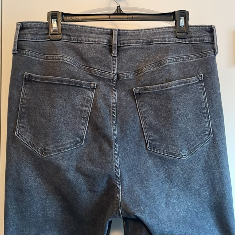 Old Navy Grey/Black Rockstar Super Skinny Extra High-Rise Jeans Size 16 - Picture 4 of 12